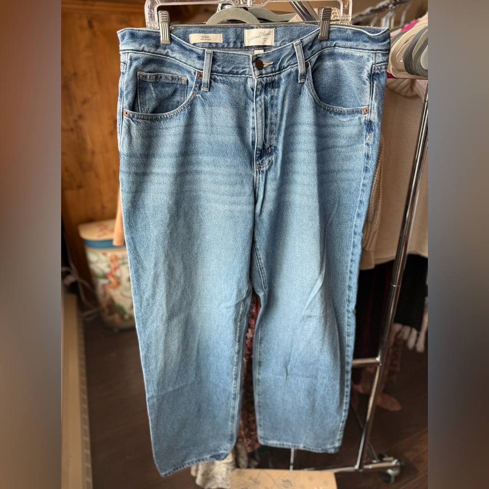 Universal Thread Blue Relaxed Jeans Soft Denim